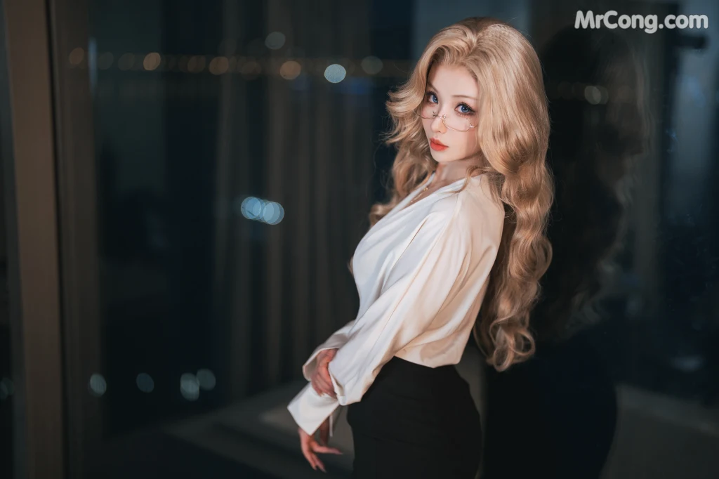 Coser@rioko凉凉子 Vol.105: 女上司单人版 (55 photos + 13 videos) – Page 4