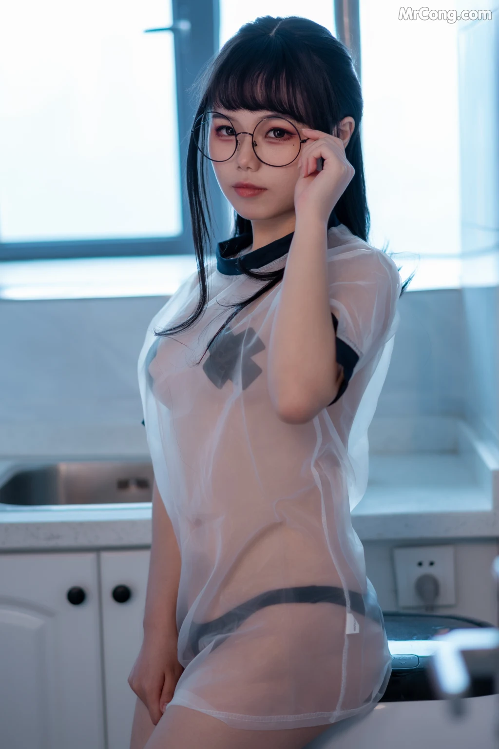 Coser@七月喵子 (qiyuemiaozi) No.009: 喝酸奶的眼镜娘 (35 photos) – Page 3