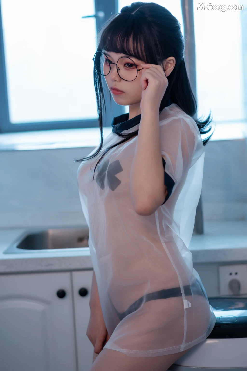 Coser@七月喵子 (qiyuemiaozi) No.009: 喝酸奶的眼镜娘 (35 photos) – Page 3