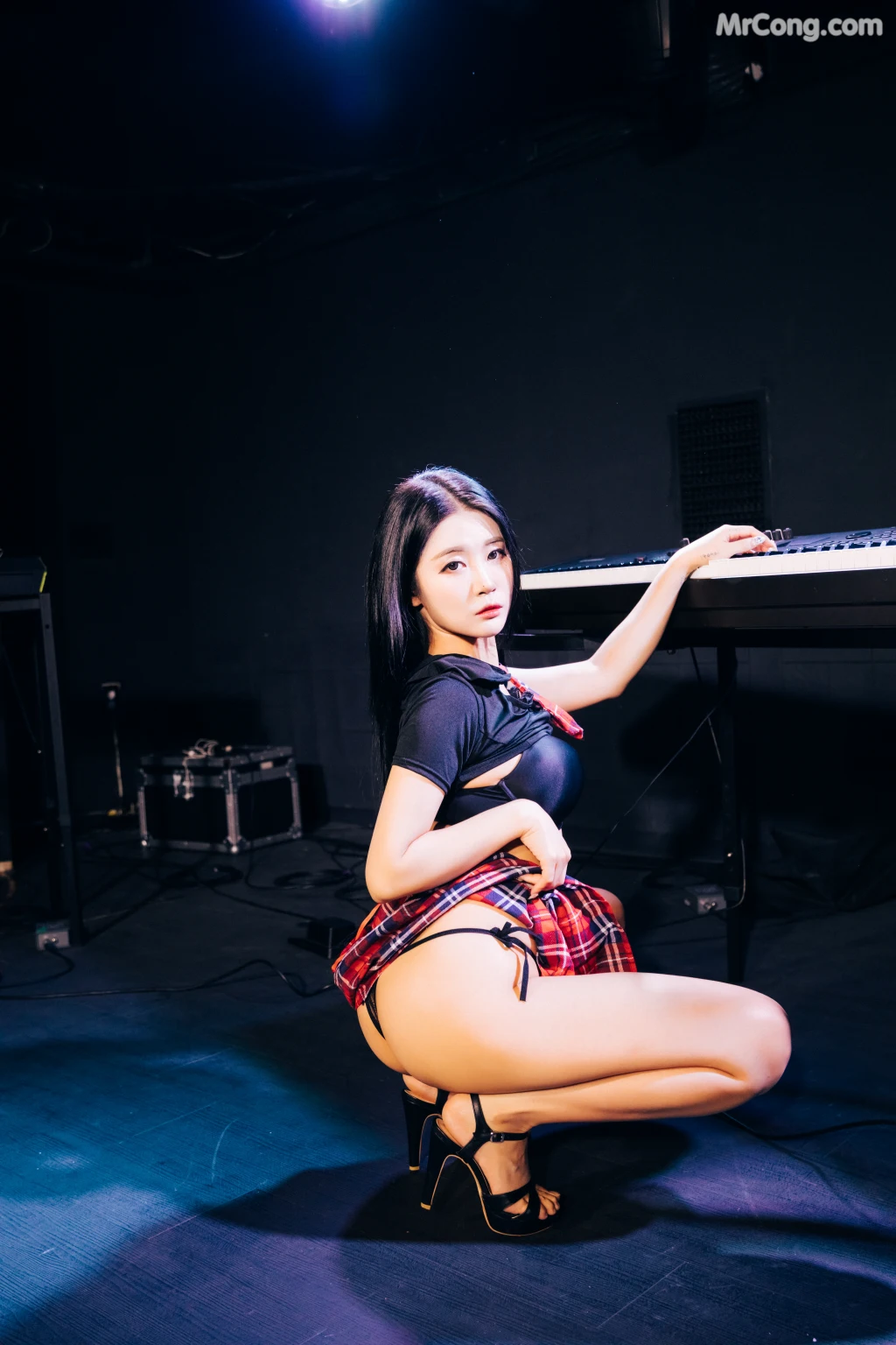 [Loozy] Bomi (보미): Covert Stage (137 photos) – Page 11