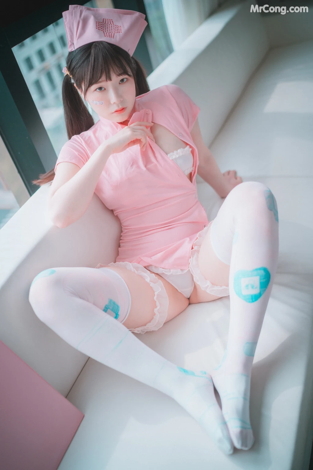 DJAWA Photo – Pia (피아): “Nursing Overtime” (65 photos) – Page 4