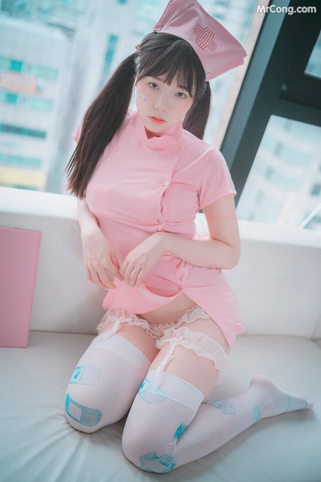 DJAWA Photo – Pia (피아): “Nursing Overtime” (65 photos) – Page 5