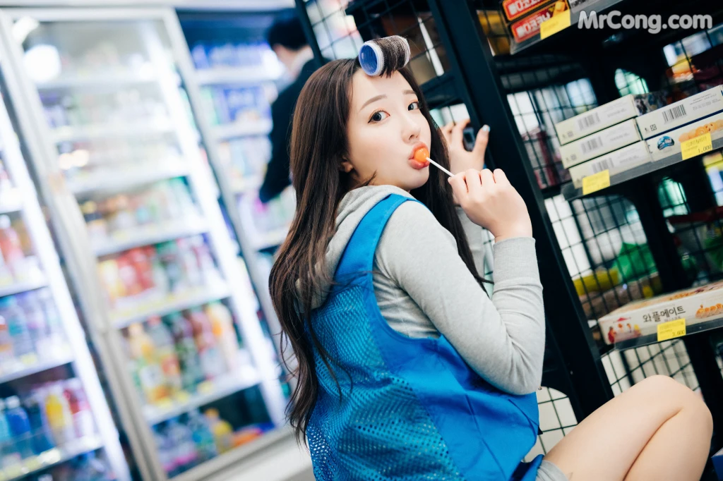 [Loozy] Son Ye-Eun (손예은): CS Part Timer (89 photos) – Page 2