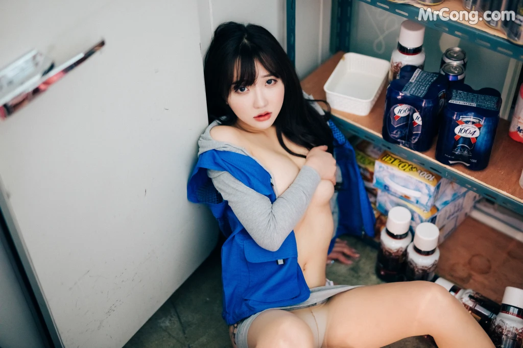 [Loozy] Son Ye-Eun (손예은): CS Part Timer (89 photos) – Page 6