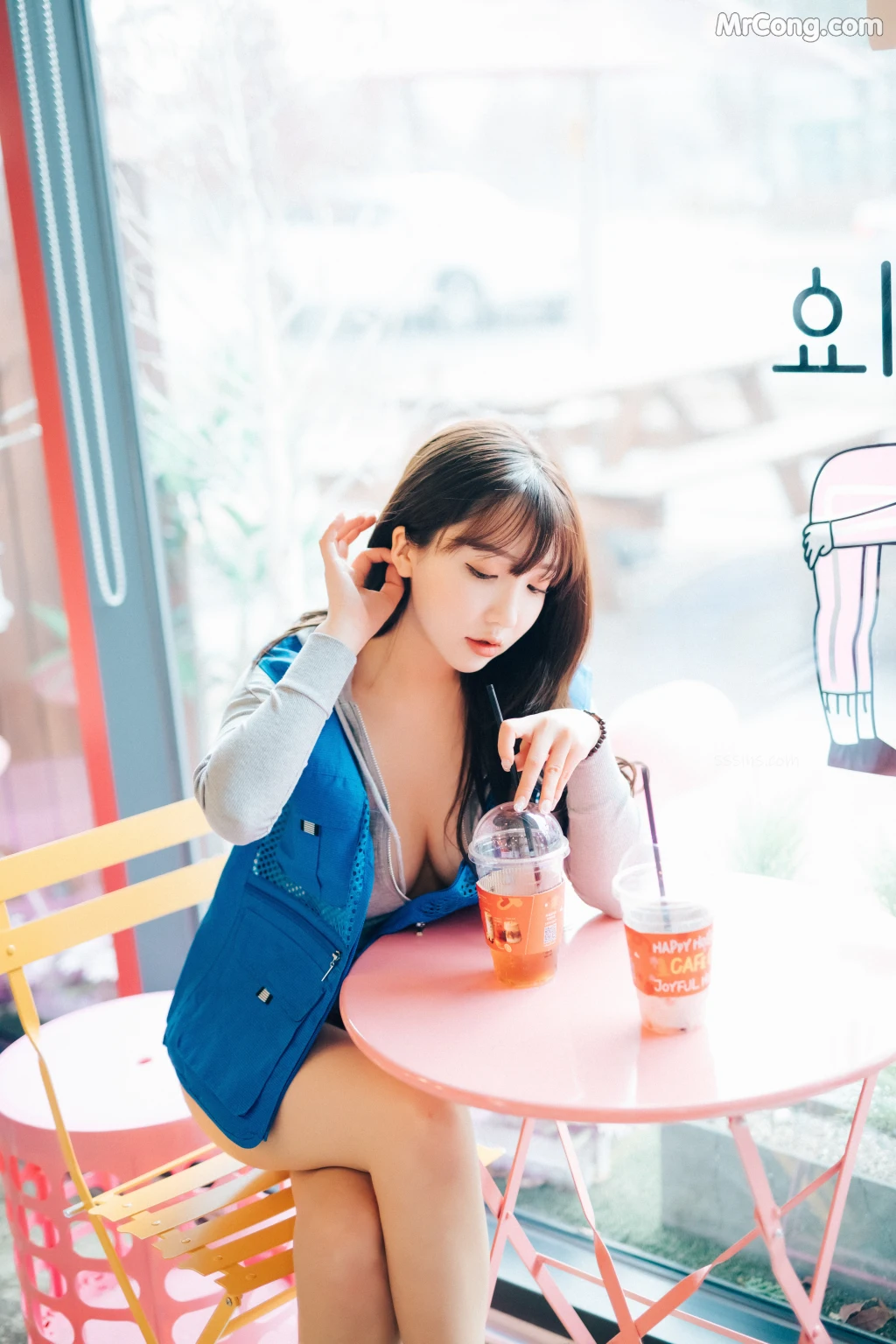 [Loozy] Son Ye-Eun (손예은): CS Part Timer (89 photos) – Page 6