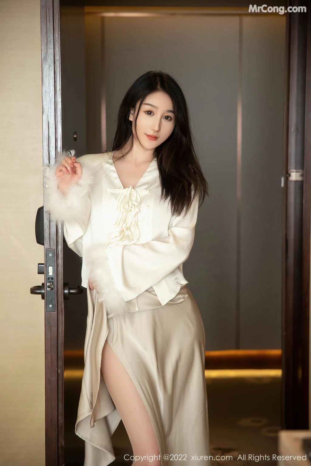 XIUREN No.5734: Wei Wei Jiang (薇薇酱) (88 photos) – Page 2