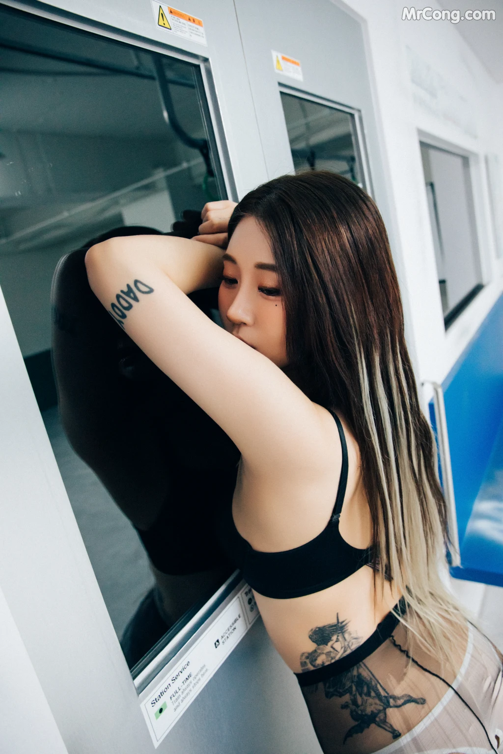 [Loozy] Bomi (보미): Bondage Subway (100 photos) – Page 5