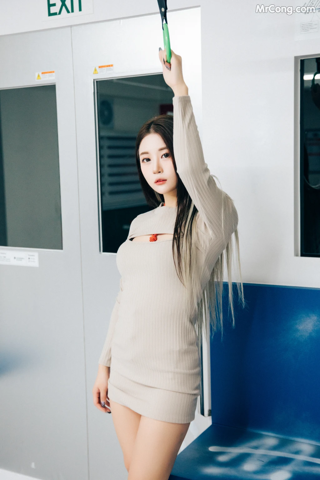[Loozy] Bomi (보미): Bondage Subway (100 photos) – Page 9