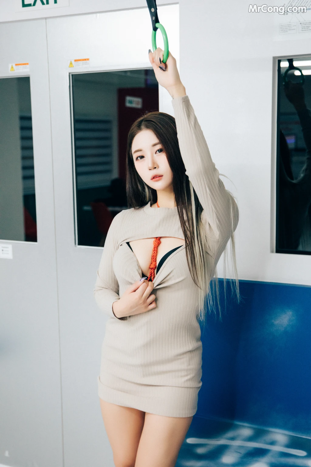 [Loozy] Bomi (보미): Bondage Subway (100 photos) – Page 10