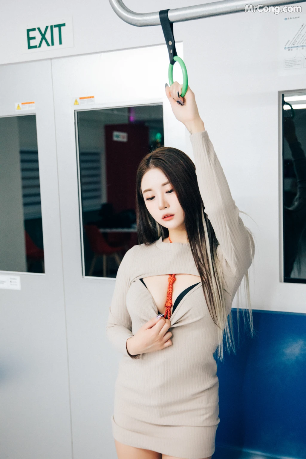 [Loozy] Bomi (보미): Bondage Subway (100 photos) – Page 10
