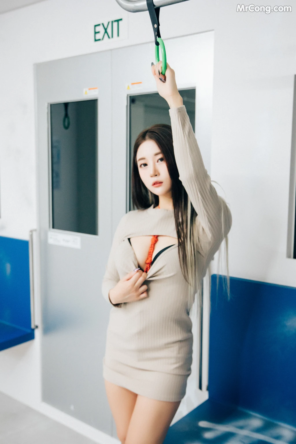 [Loozy] Bomi (보미): Bondage Subway (100 photos) – Page 10