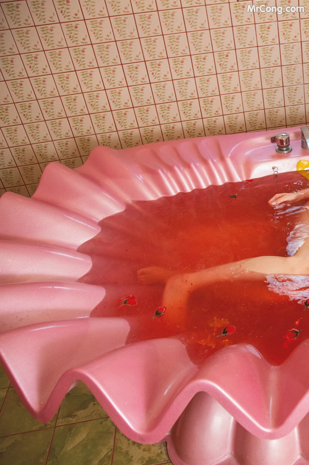 Saika (河北彩花): Retro Love Hotel (102 photos) – Page 4