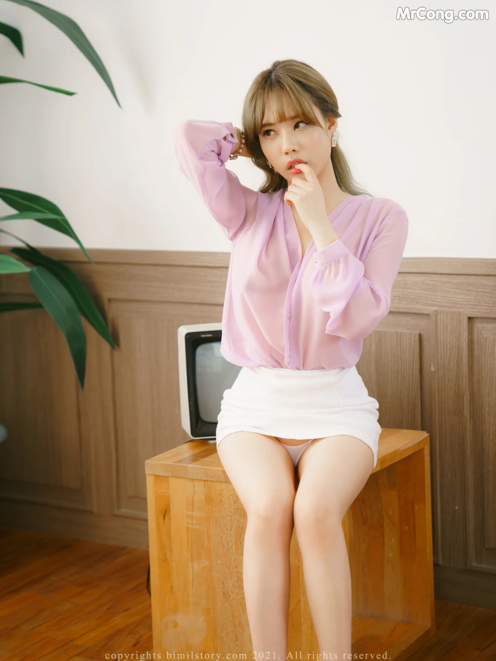 [Bimilstory] Eunha (은하): Vol.04 - How to Dress in Case of F Cup Size Woman (42 photos)