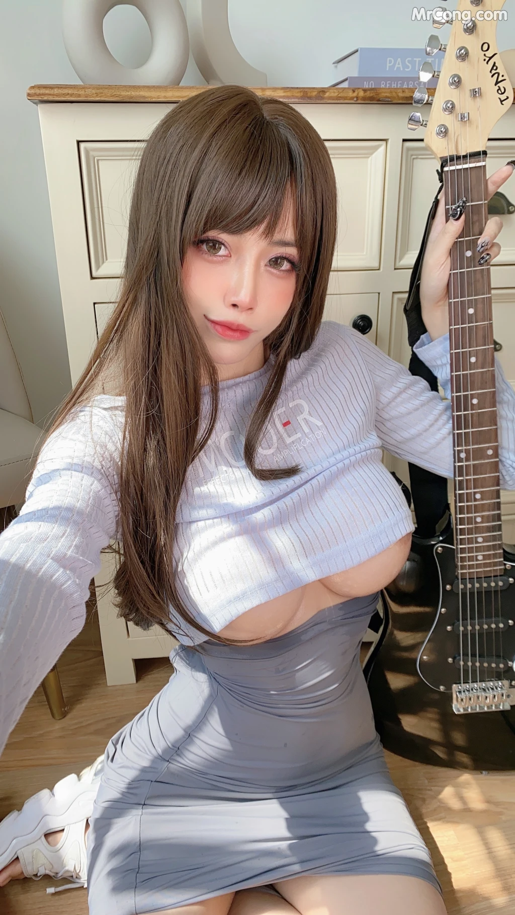 Coser@Byoru: Guitar Sister (55 photos + 7 videos)