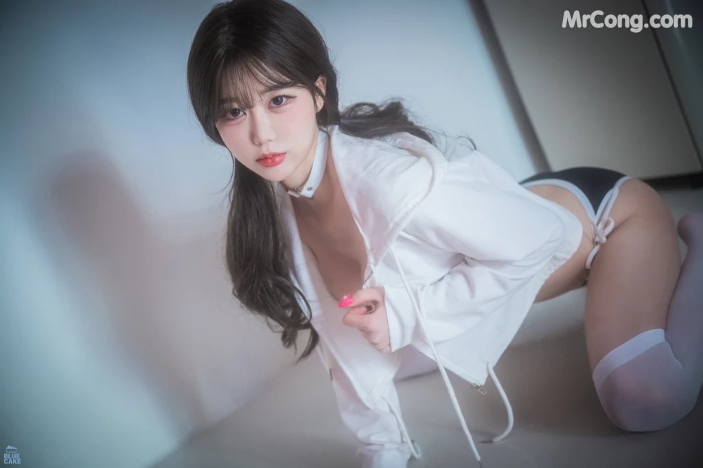 [BLUECAKE] Jung Eun: Dazzling No.1 (61 photos) – Page 2