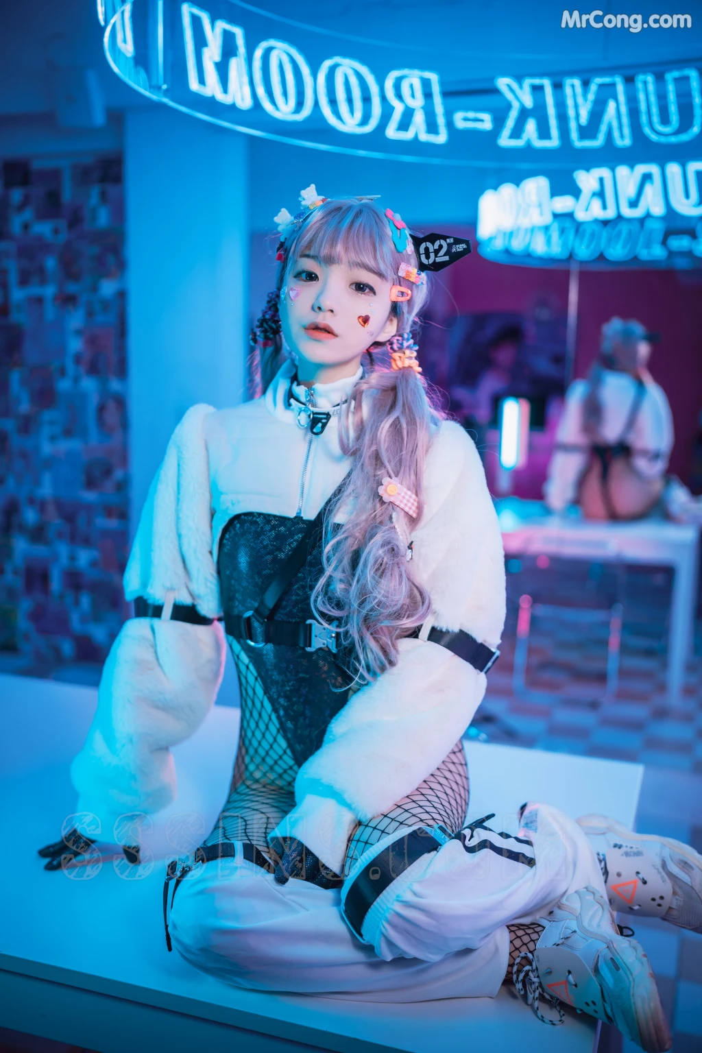 DJAWA Photo – Jeong Jenny (정제니): “Androlita” (77 photos) – Page 2