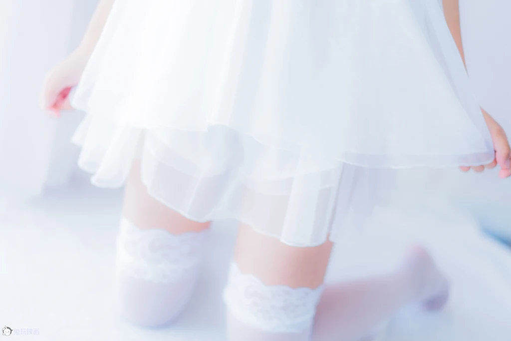 Coser@面饼仙儿 No.002: 吊带睡衣 (50 photos) – Page 2
