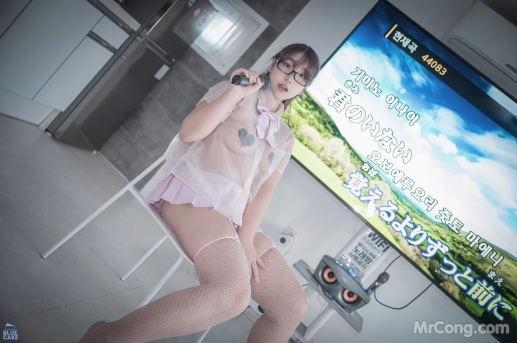 [BLUECAKE] Ggubbu: Karaoke (130 photos) – Page 7