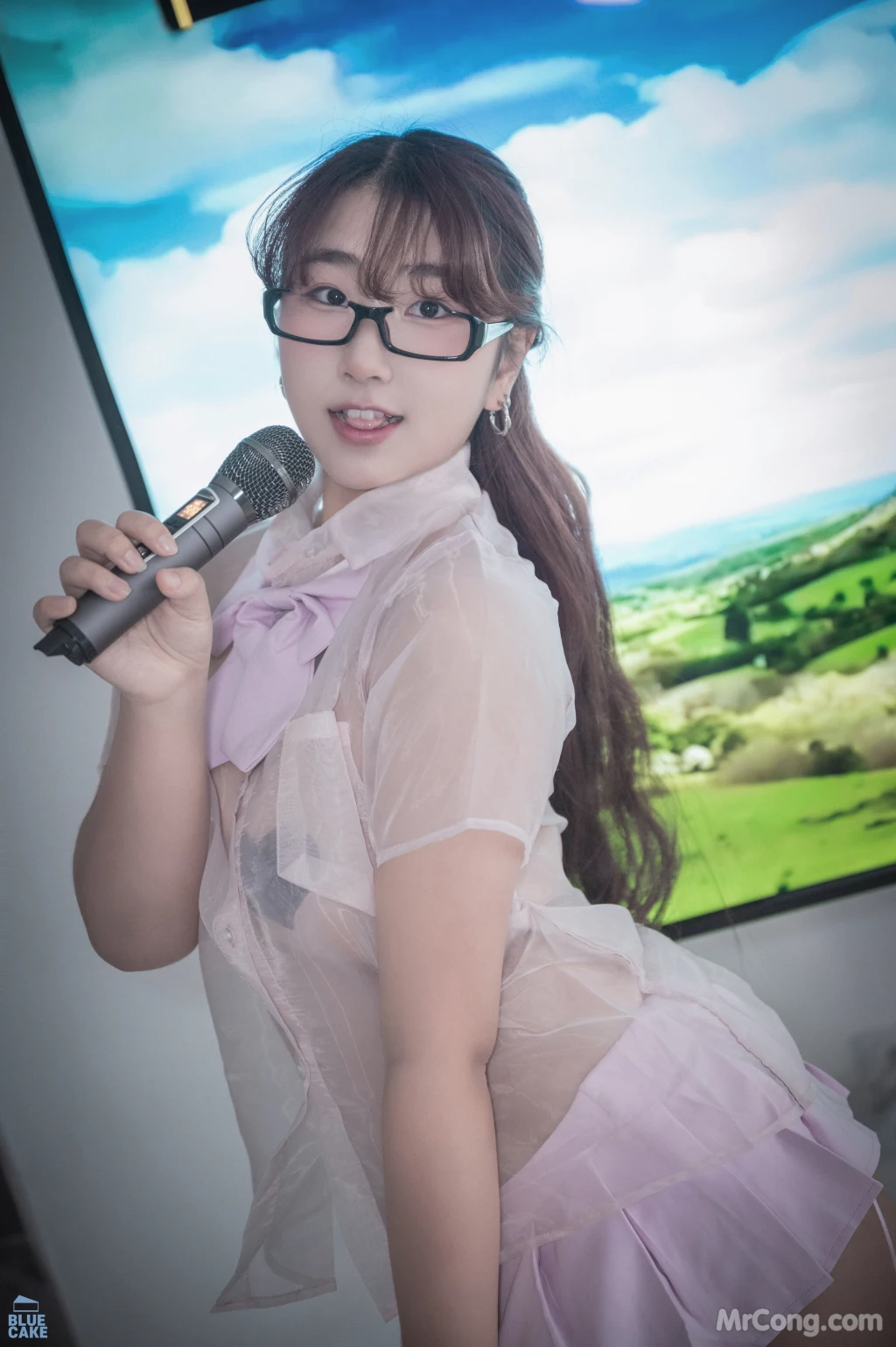 [BLUECAKE] Ggubbu: Karaoke (130 photos) – Page 8