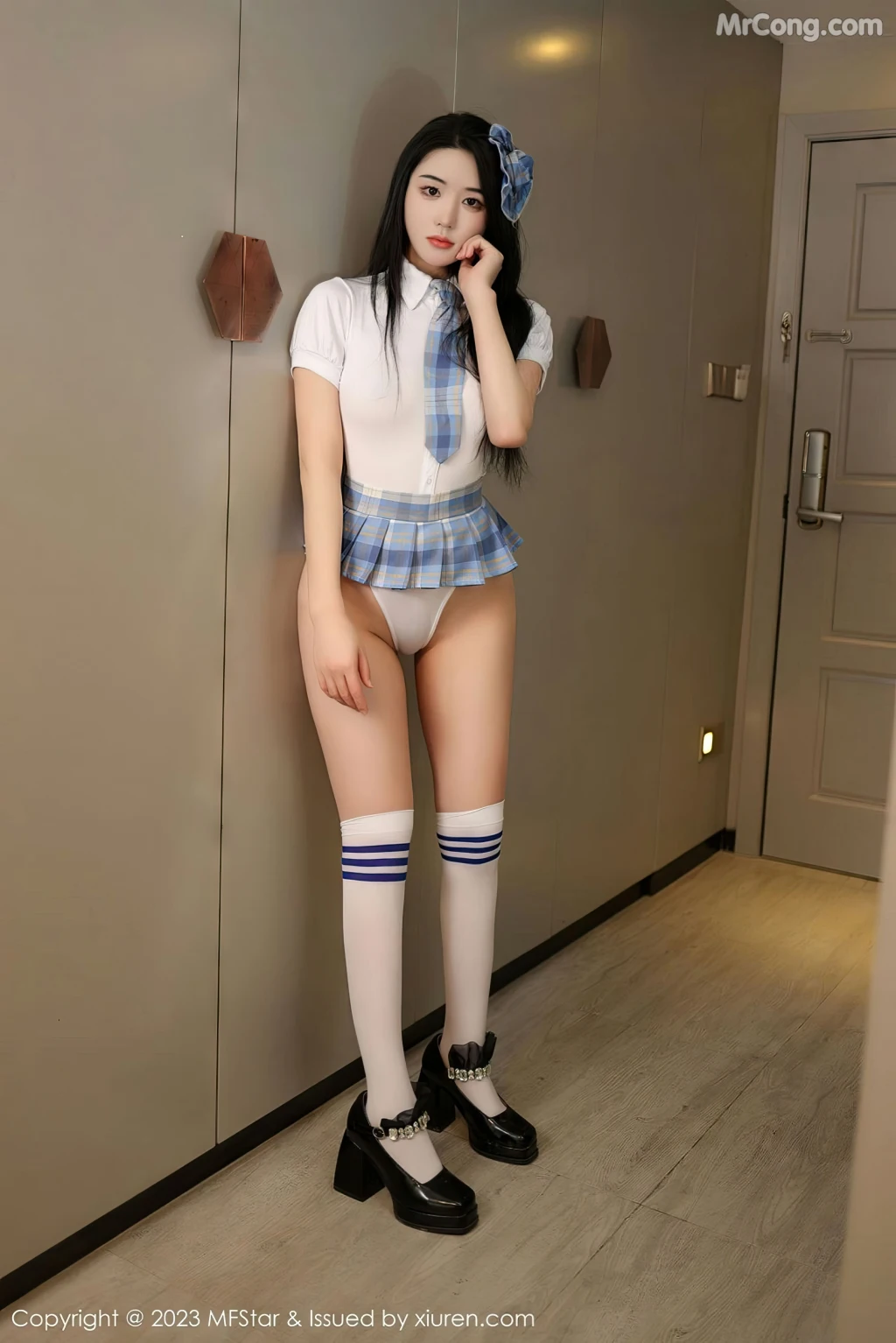 MFStar Vol.591: 汐汐爱吃草莓 (82 photos) – Page 4