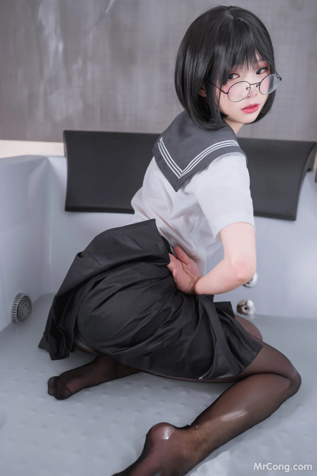 Coser@面饼仙儿 No.016: 脑内少女 黑丝JK (25 photos) – Page 2