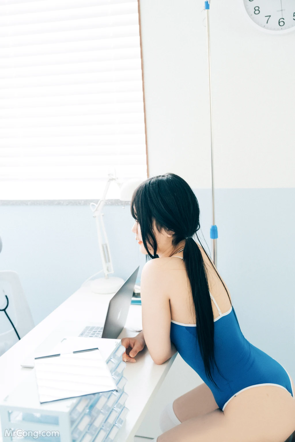 [Loozy] Sonson (손손) x Zia (지아): Bitch Academy (200 photos + 2 videos) – Page 2