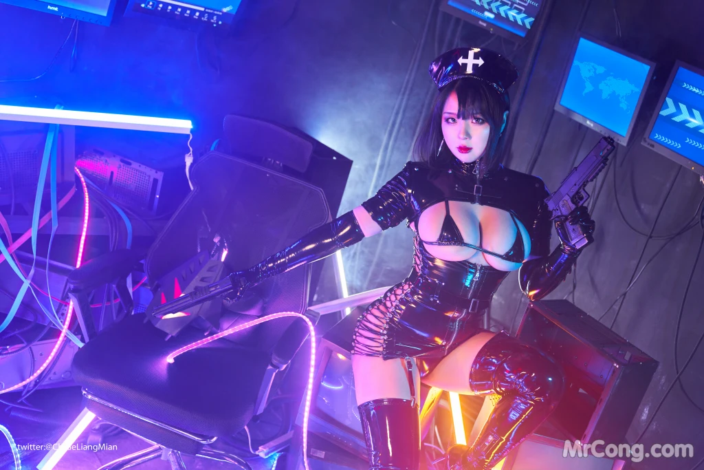 Coser@皮皮奶可可爱了啦: 黑暗护士 (40 photos)插图5