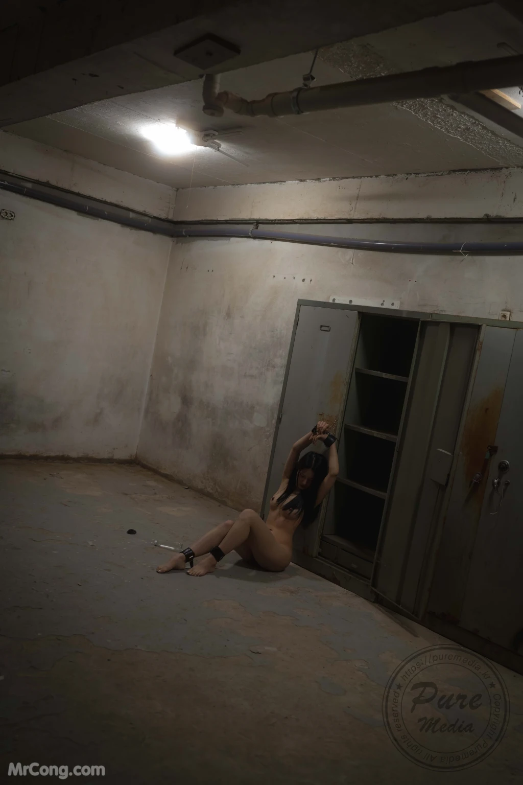 Pure Media Vol.244: Yeha (예하) – Kidnapped Basement Office Girl (103 photos) – Page 5