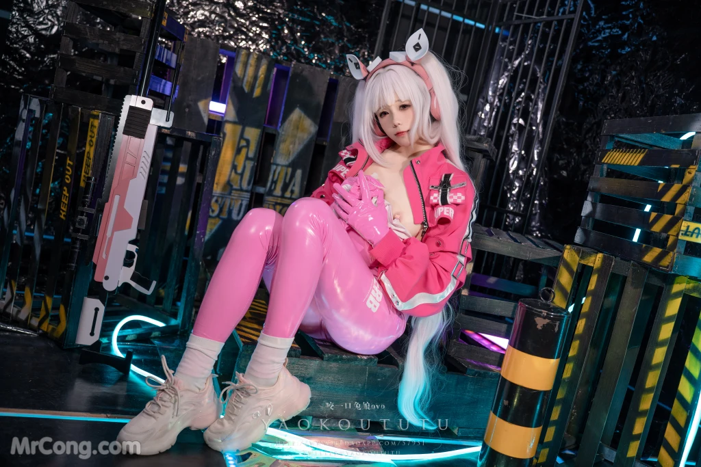 Coser@黏黏团子兔 – NIKKE：爱丽丝 (52 photos + 1 video) – Page 3
