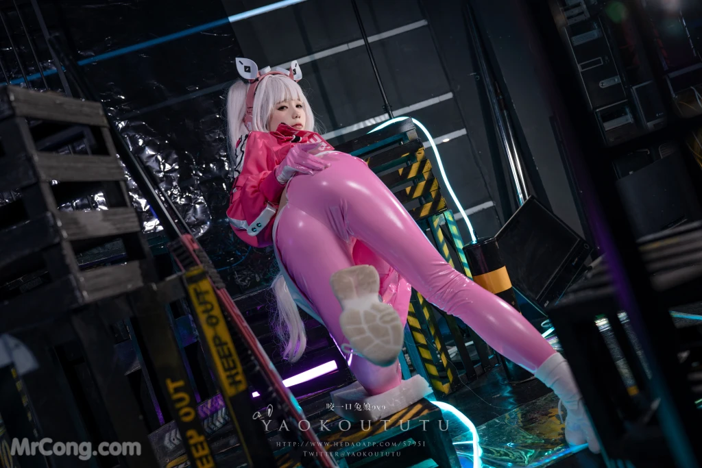 Coser@黏黏团子兔 – NIKKE：爱丽丝 (52 photos + 1 video) – Page 3