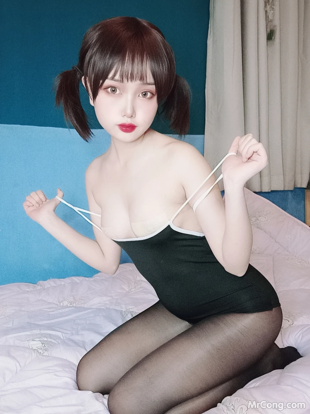 Coser@您的蛋蛋: 黑丝死库水 (22 photos + 4 videos)插图8