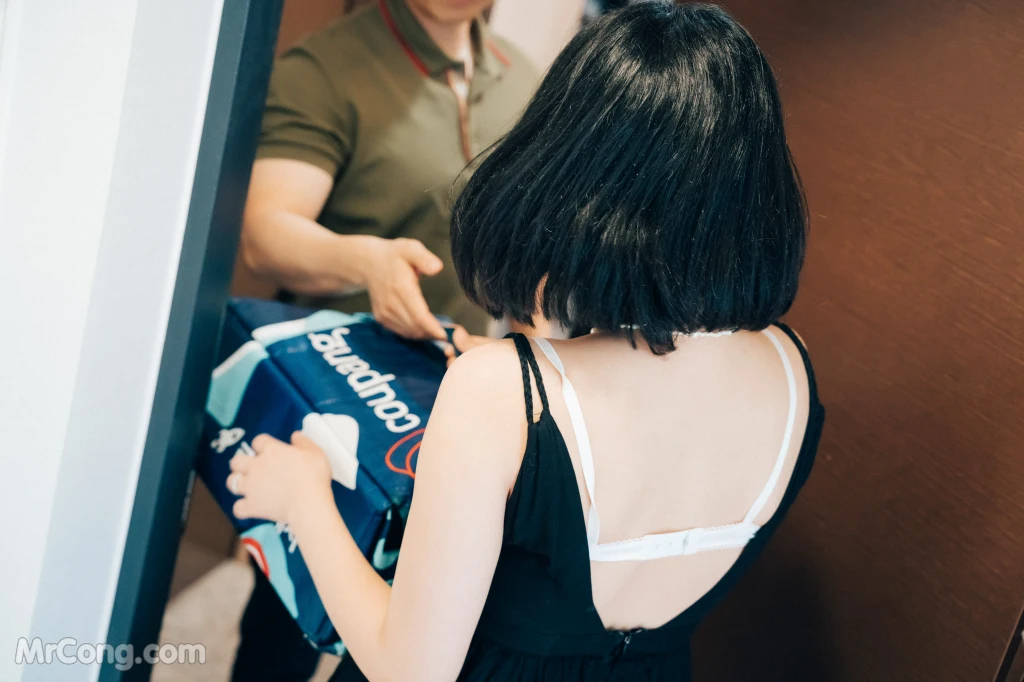 [Loozy] Zia (지아): With Delivery Man (140 photos + 6 videos) – Page 2