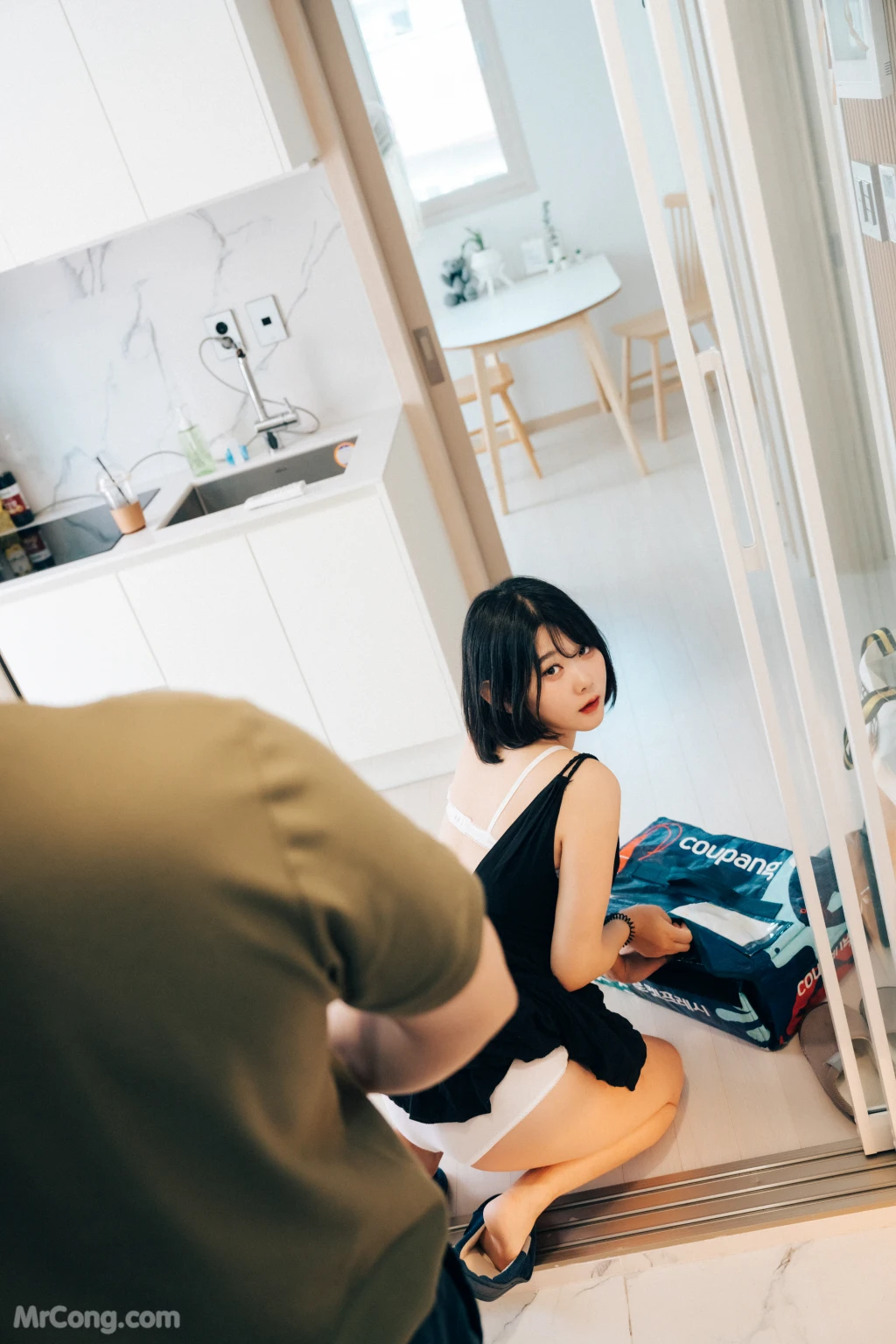 [Loozy] Zia (지아): With Delivery Man (140 photos + 6 videos) – Page 3