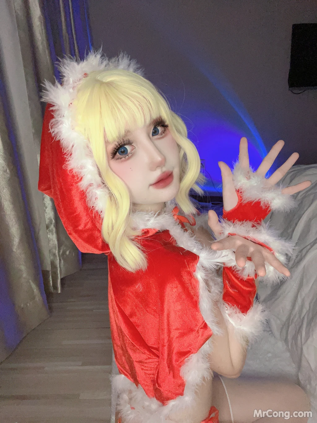 Coser@您的蛋蛋: 圣诞斗篷 (53 photos + 1 video) – Page 2