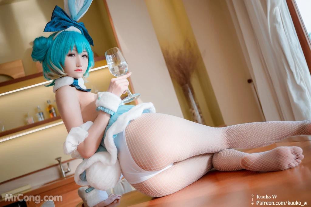 Coser@KuukoW No.053: Miku Bunny (46 photos)