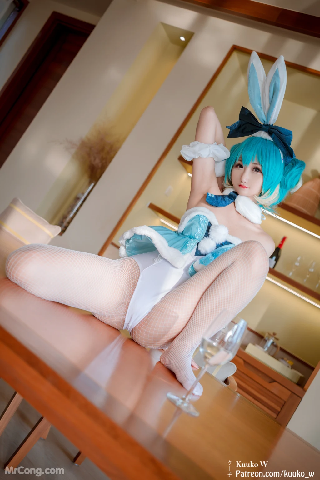 Coser@KuukoW No.053: Miku Bunny (46 photos)