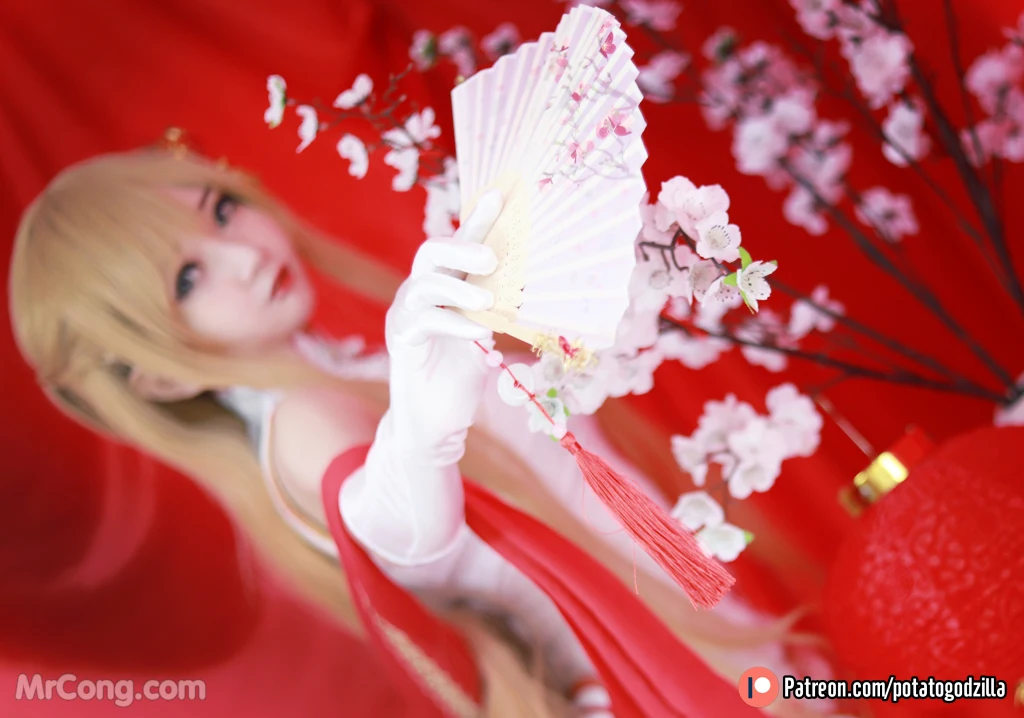 Coser@Potato Godzilla: Asuna Yuuki Qipao (53 photos)