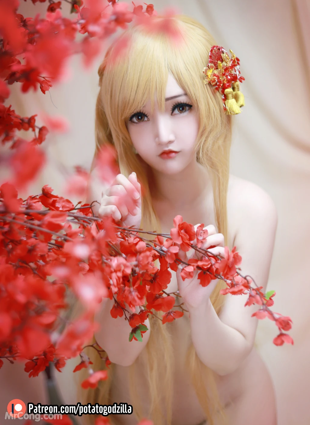 Coser@Potato Godzilla: Asuna Yuuki Qipao (53 photos)