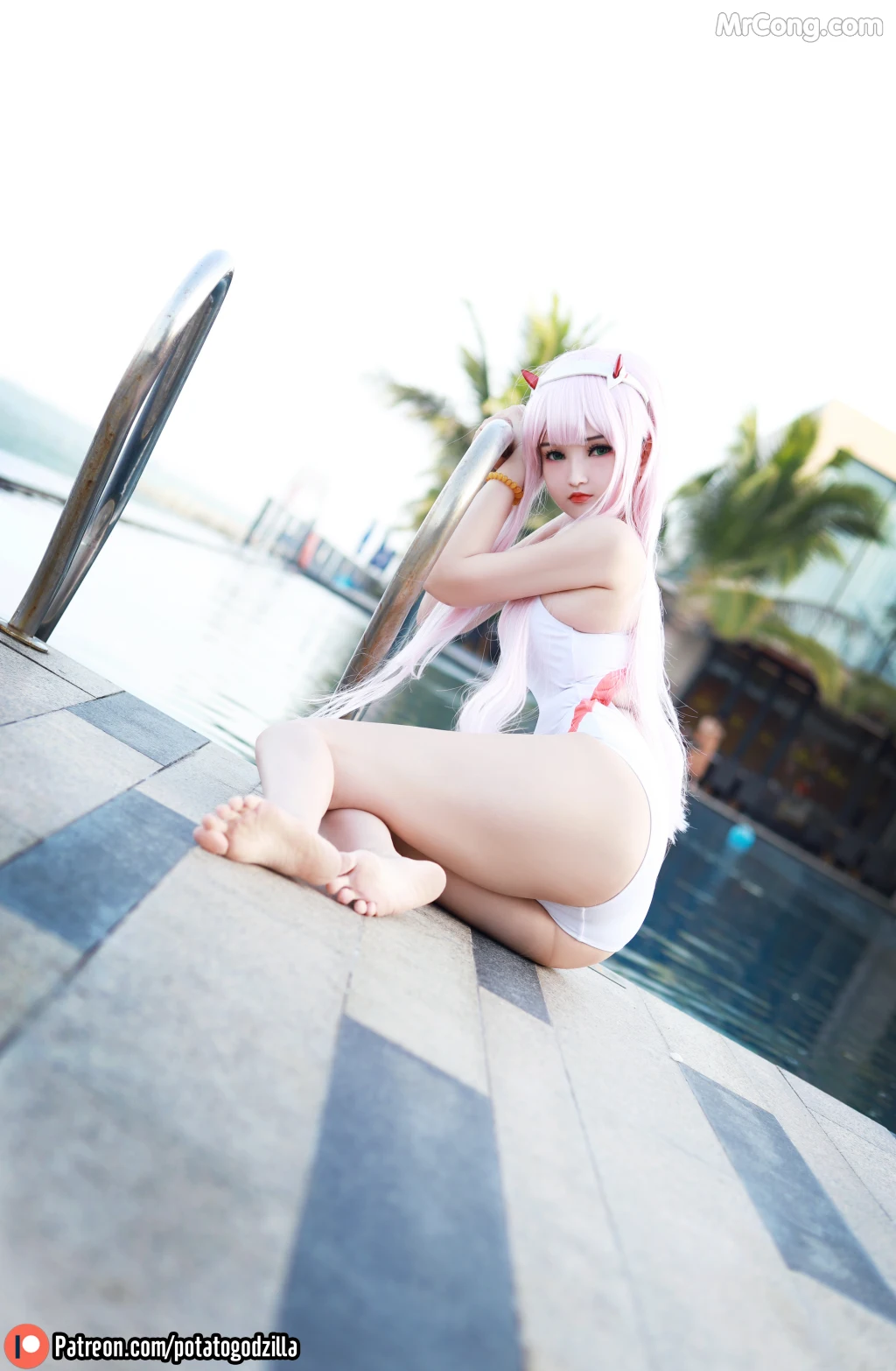 Coser@Potato Godzilla: Zero Two Swimsuit (29 photos) – Page 2