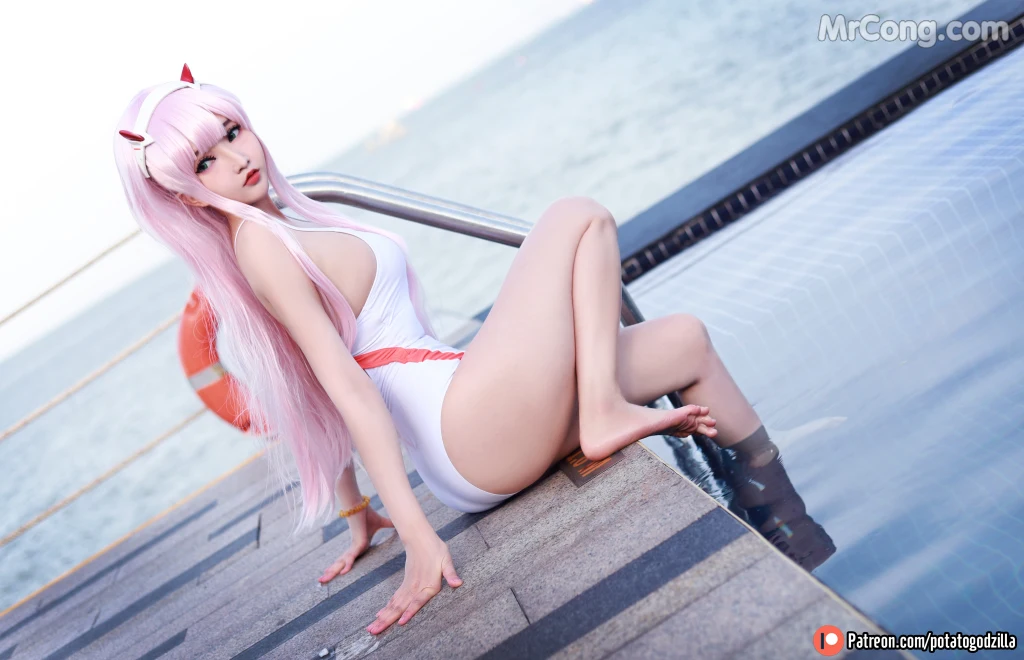Coser@Potato Godzilla: Zero Two Swimsuit (29 photos) – Page 2