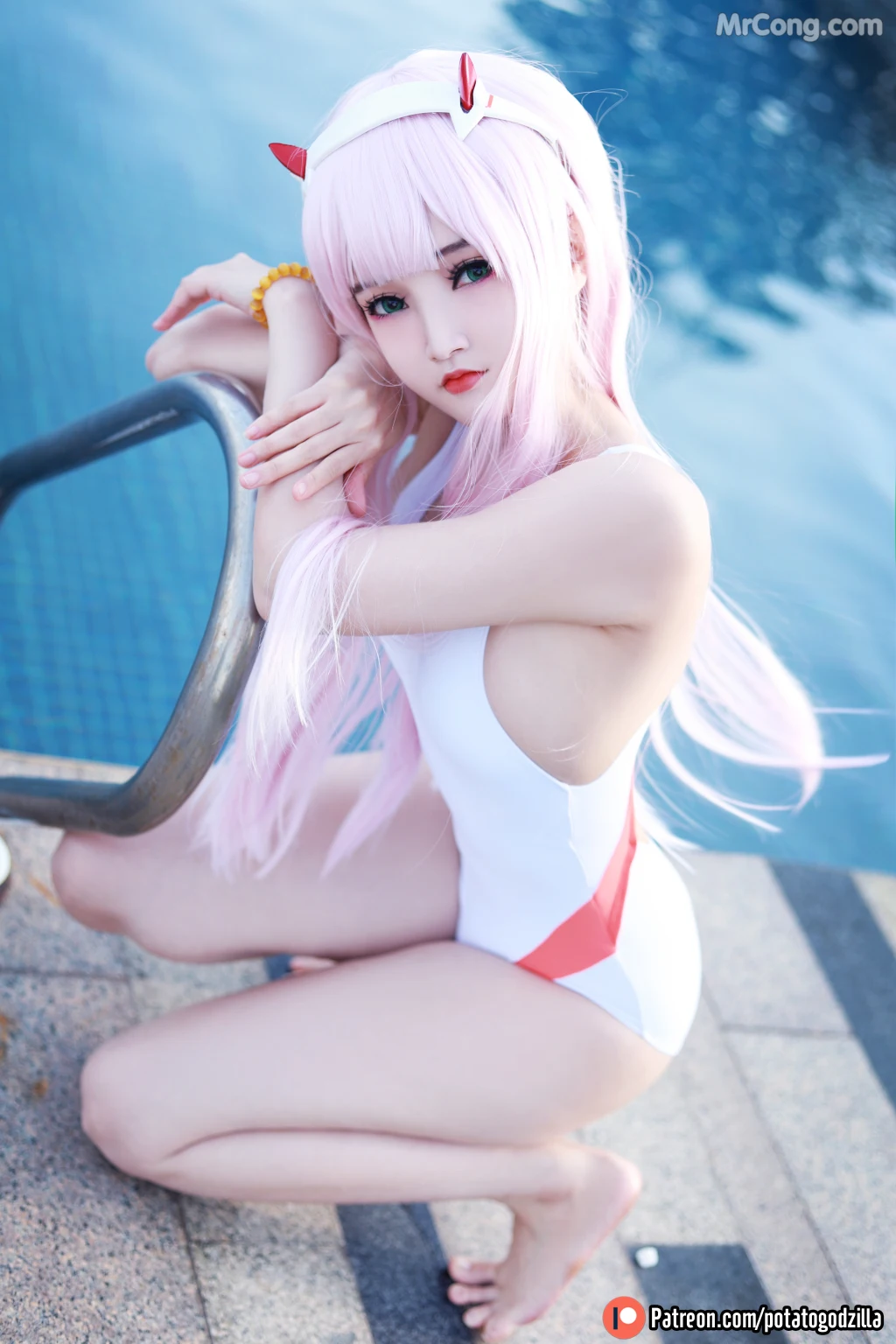 Coser@Potato Godzilla: Zero Two Swimsuit (29 photos) – Page 2