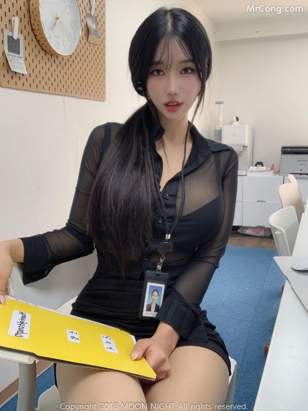 [Moon Night Snap] Yunjin: In The Office (79 photos) – Page 2