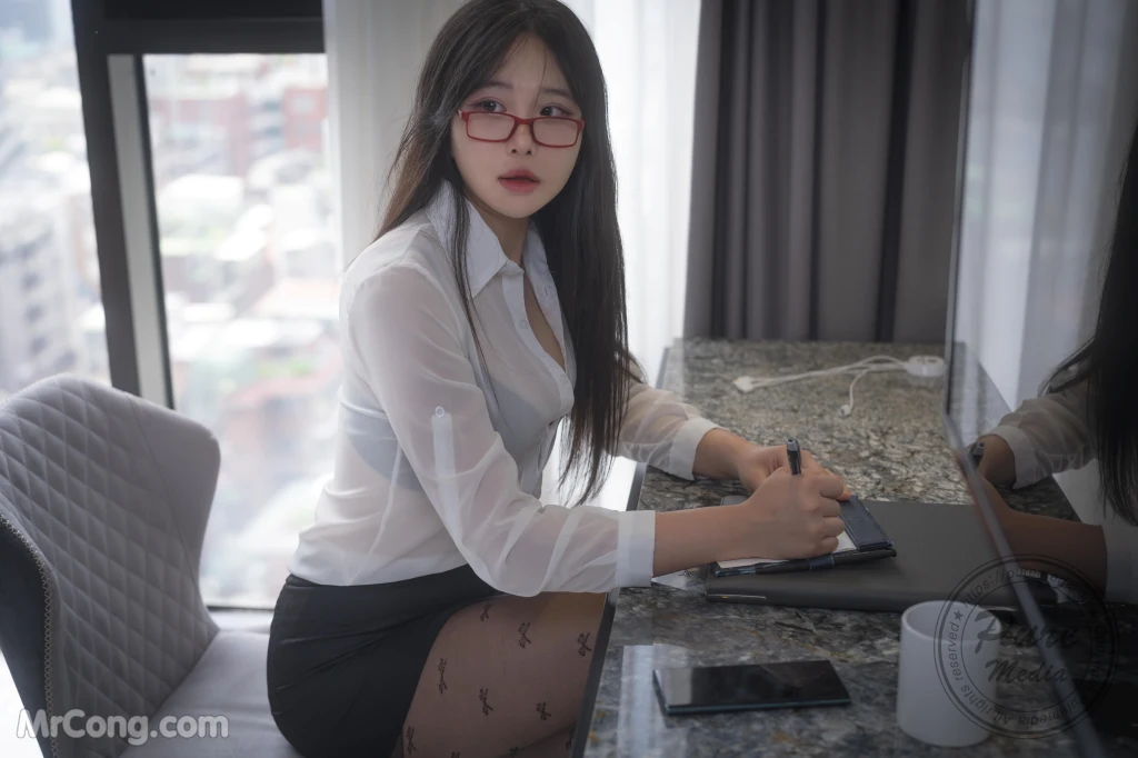 Pure Media Vol.252: SoU (소유): Basic Instinct & The Manager is Mine (123 photos) – Page 4