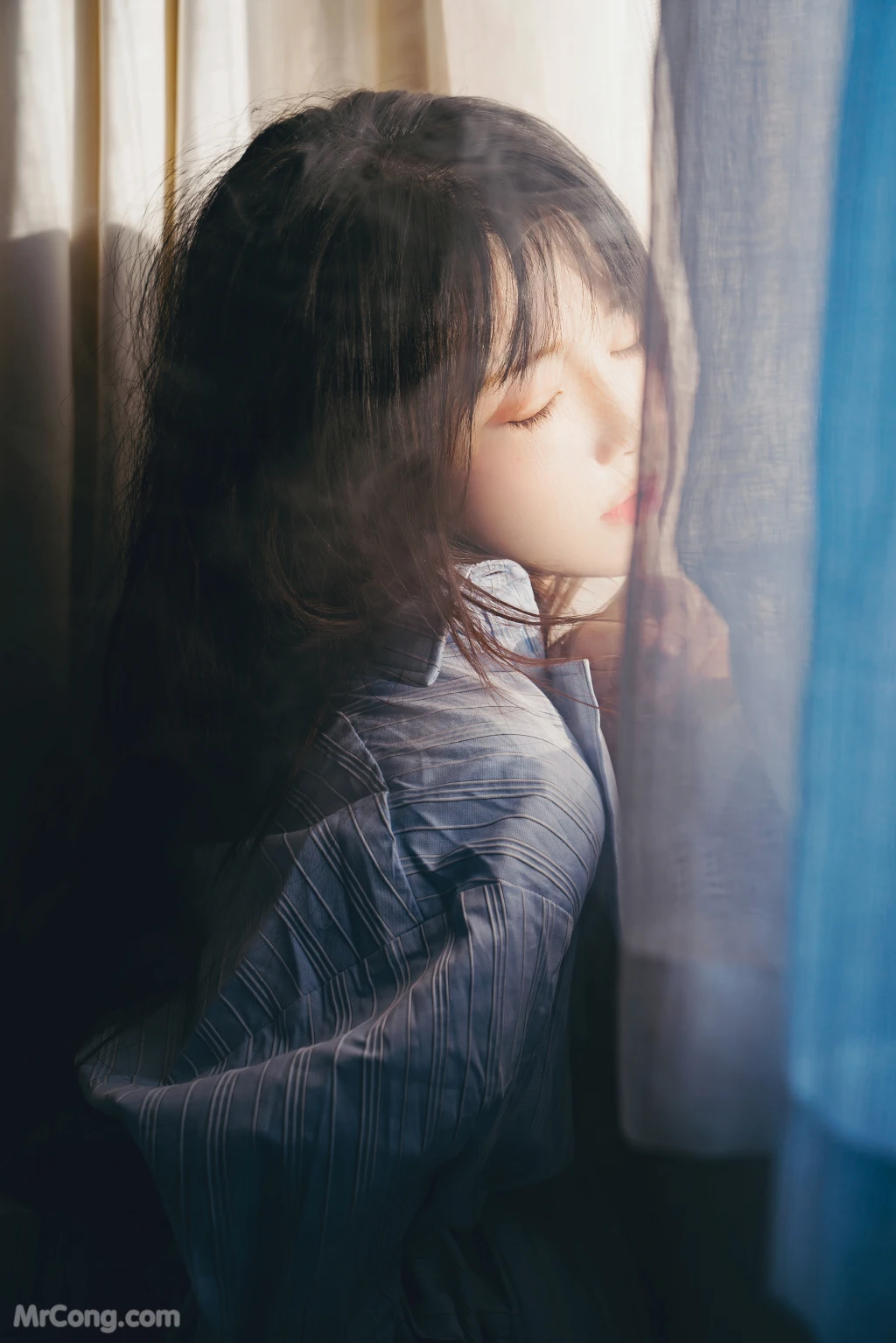Coser@桜桃喵 Vol.162: 蓝衬衫 (44 photos) – Page 4