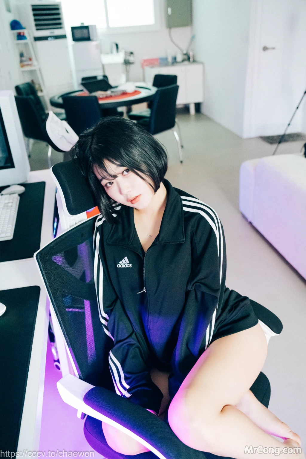 [Loozy] Zia (지아): PC Room With SP (99 photos)