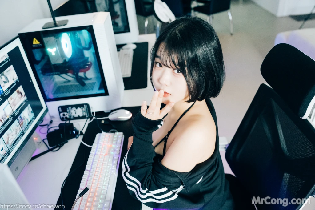 [Loozy] Zia (지아): PC Room With SP (99 photos)