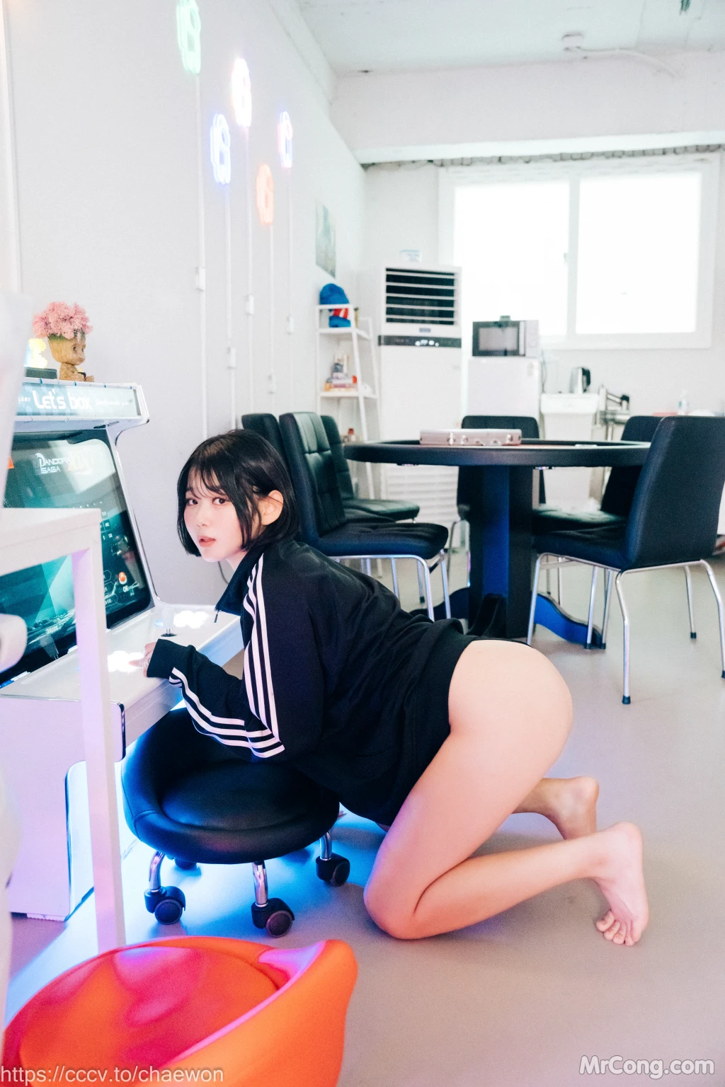 [Loozy] Zia (지아): PC Room With SP (99 photos)