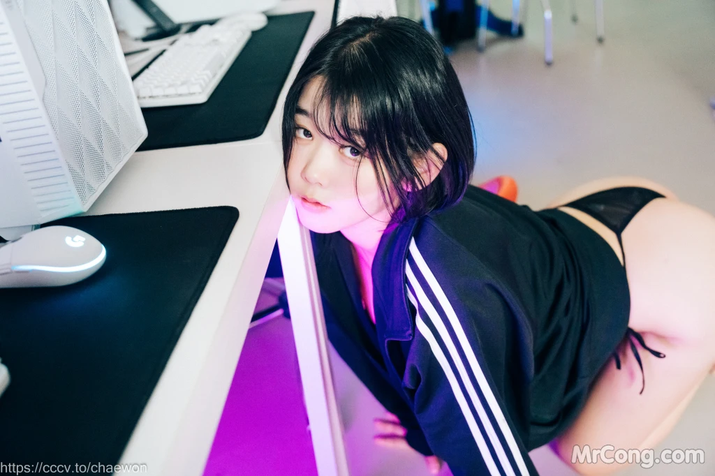 [Loozy] Zia (지아): PC Room With SP (99 photos)