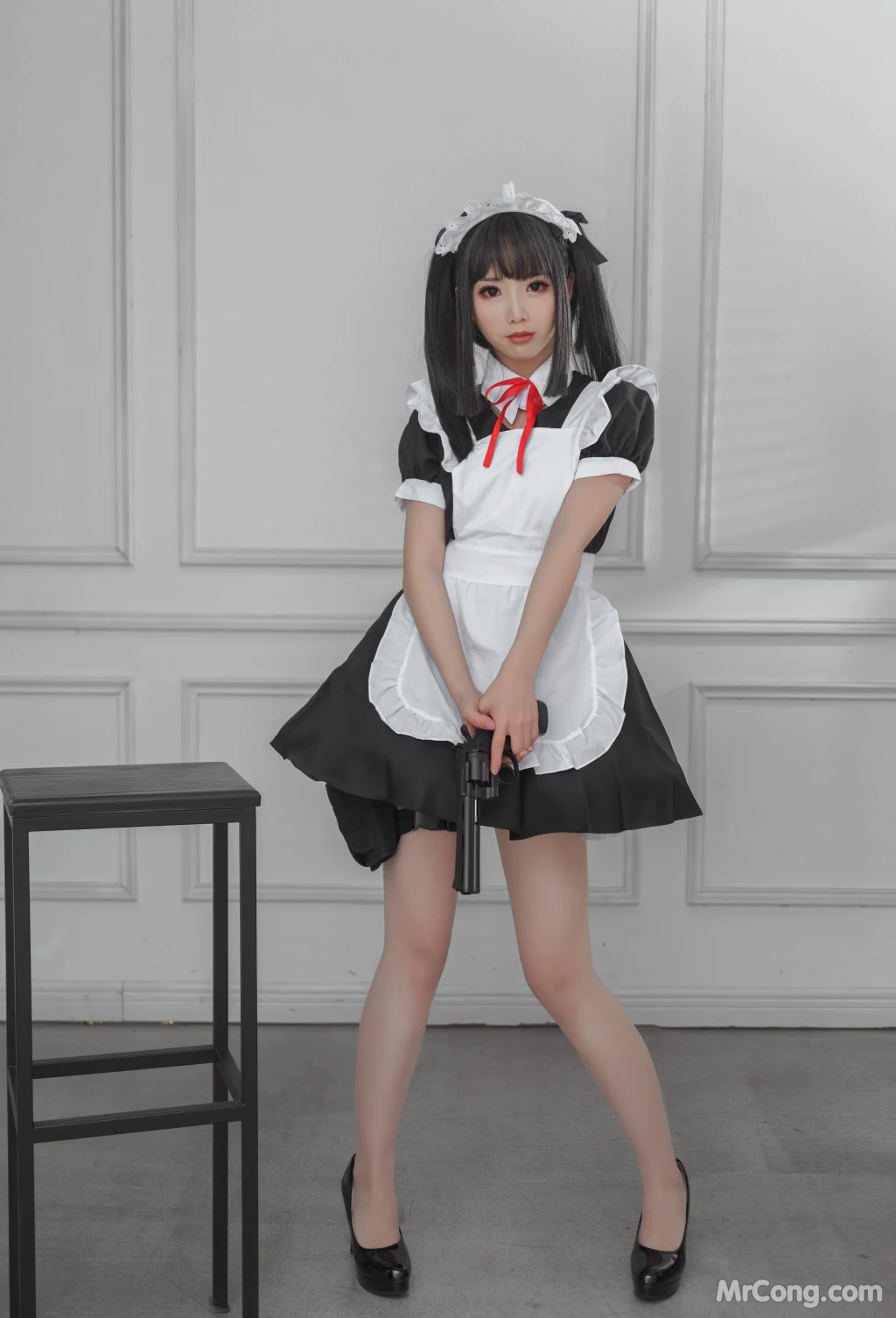 Coser@面饼仙儿 No.067: 左轮女仆 (15 photos)插图2