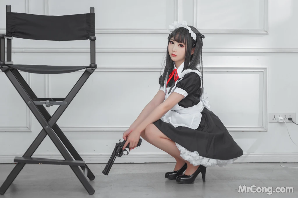 Coser@面饼仙儿 No.067: 左轮女仆 (15 photos) – Page 2